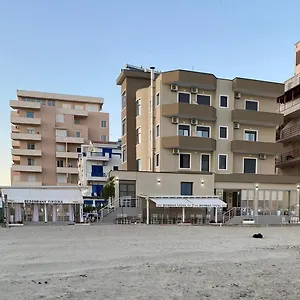 Otel Tirona, Dıraç